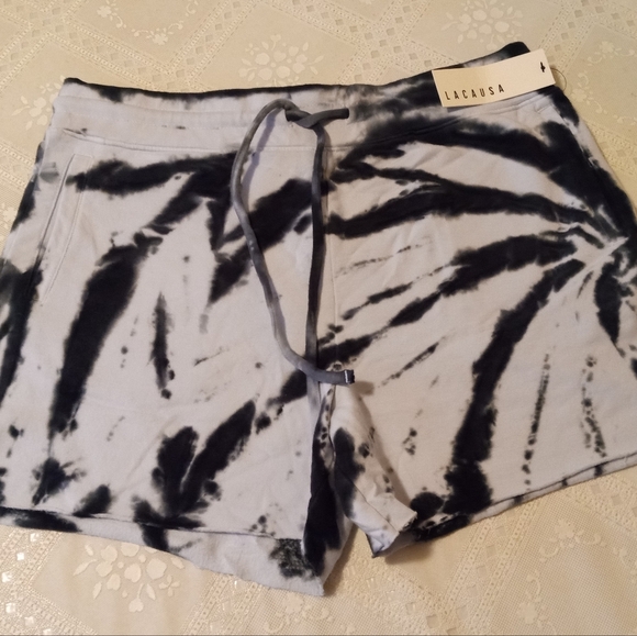 🆕 LACAUSA NWT Tie Dye Sweat Shorts, Medium - Picture 2 of 7